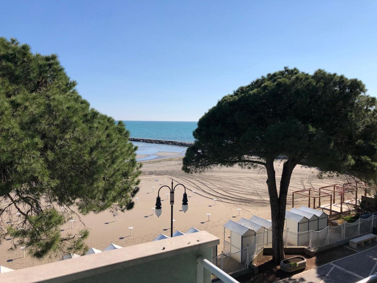 Bruseschi Appartament Grado Bagian luar foto