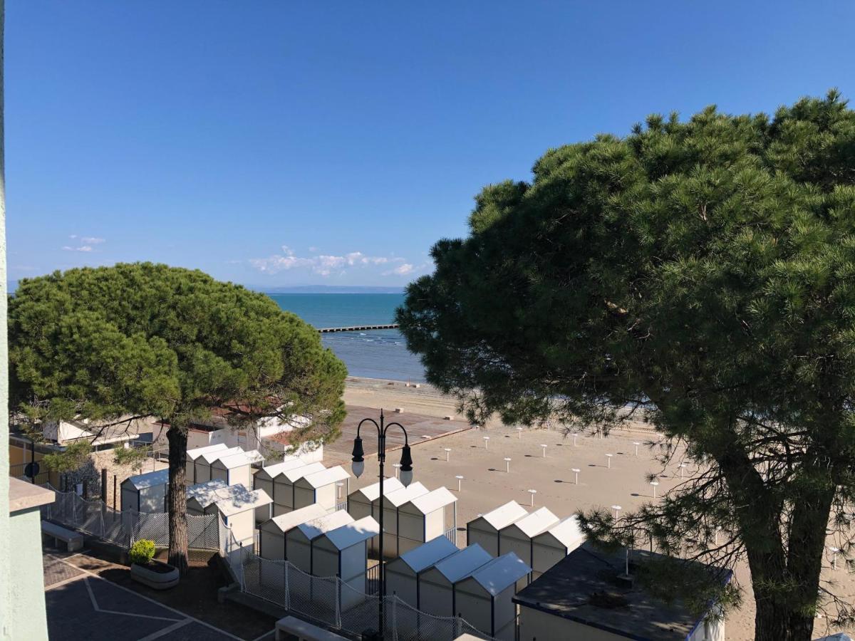 Bruseschi Appartament Grado Bagian luar foto